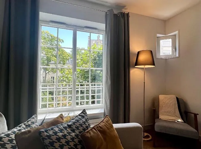 Spacious & Modern Flat Close To Parc Monceau