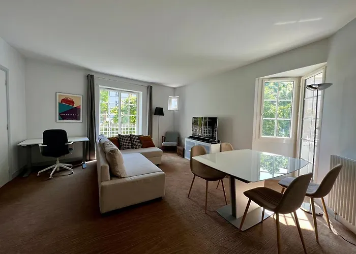 Spacious & Modern Flat Close To Parc Monceau